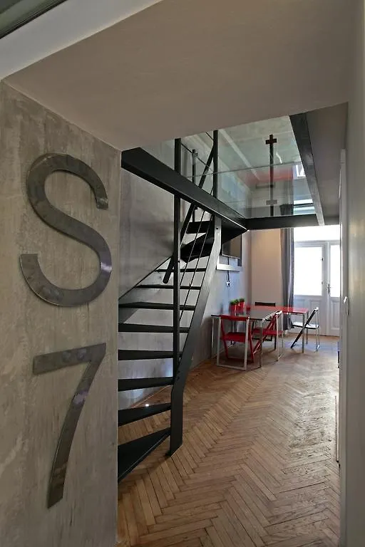 Apartment House - The Modern Flat Praga