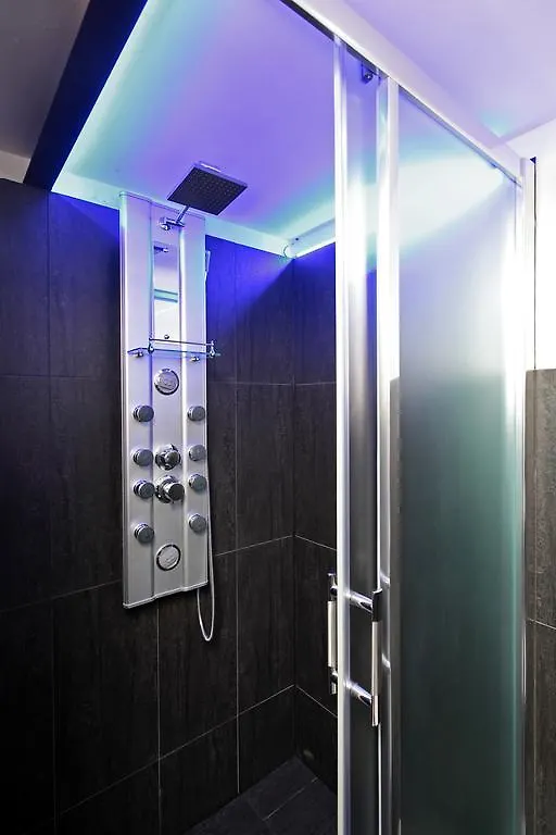 Apartment House - The Modern Flat Praga