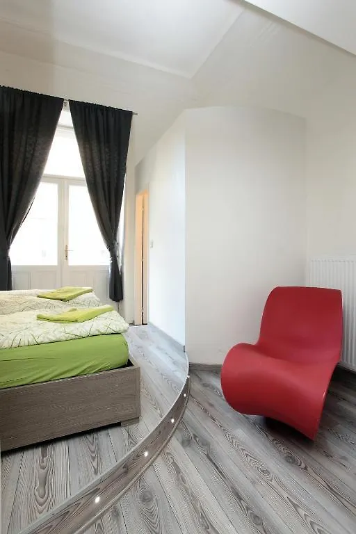 Apartment House - The Modern Flat Praga 0*,