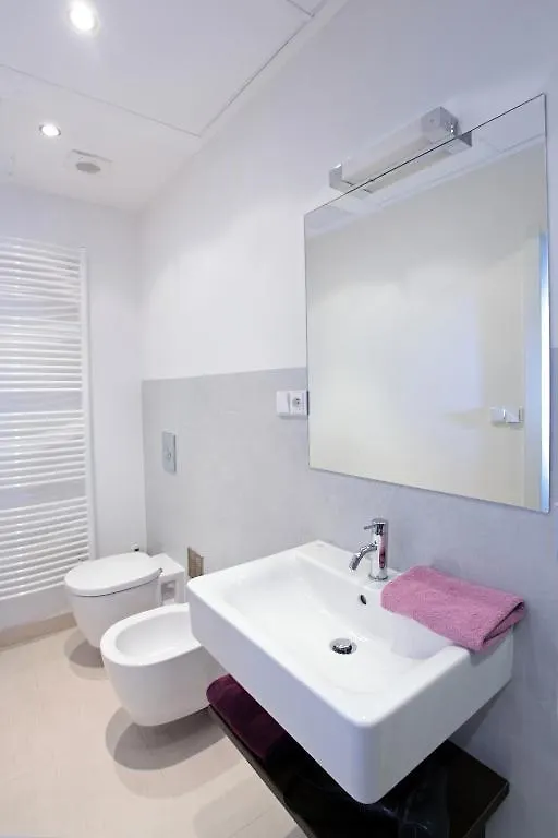 Apartment House - The Modern Flat Praga
