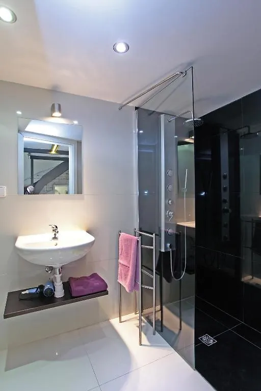 Apartment House - The Modern Flat Prag